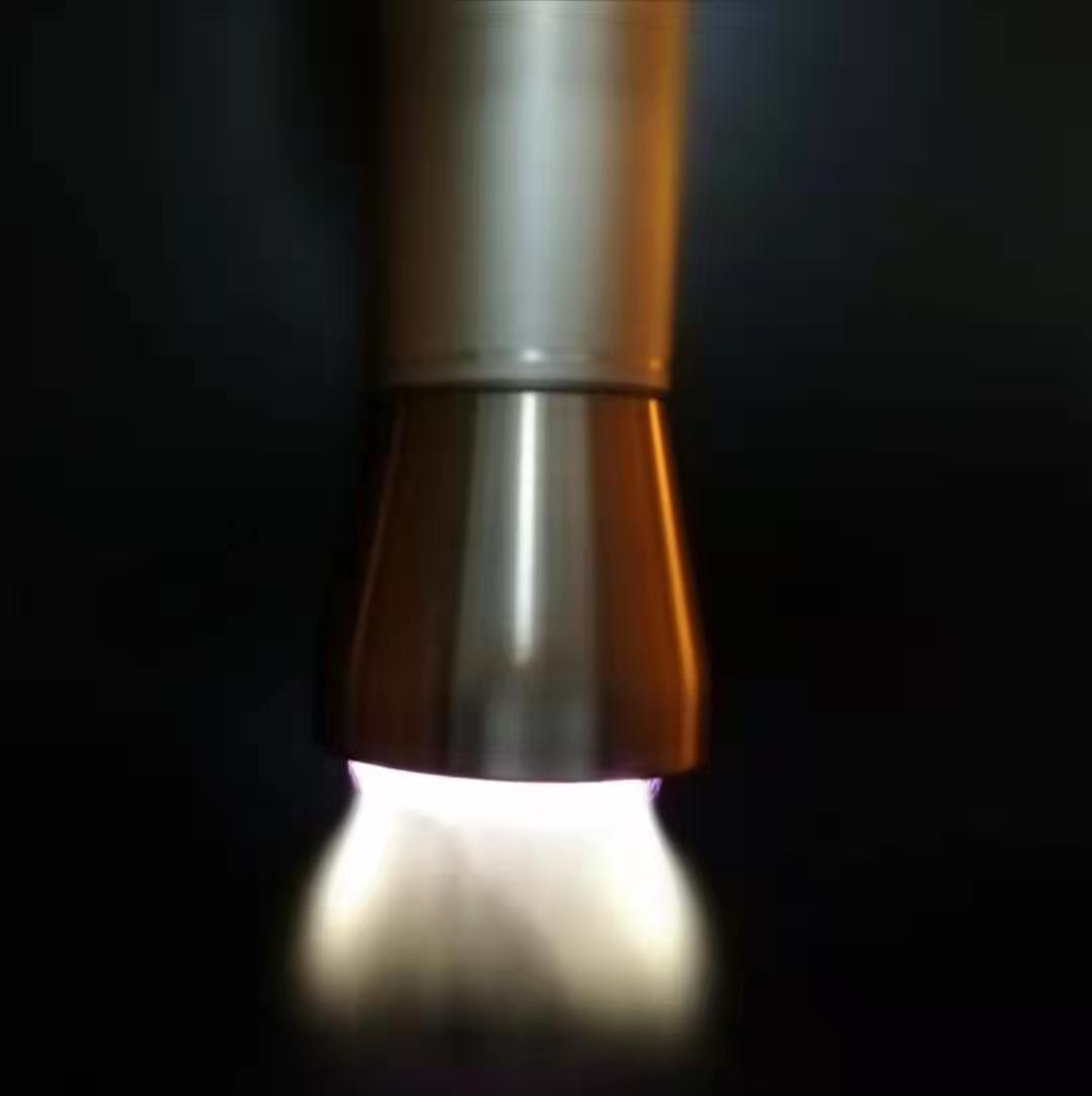 大氣射流等離子清洗機(jī)等離子體焰-普樂(lè)斯